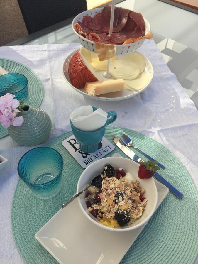 B&B Casa Louisa, Torre Del Mar- Valleniza Velez Malaga Bilik gambar